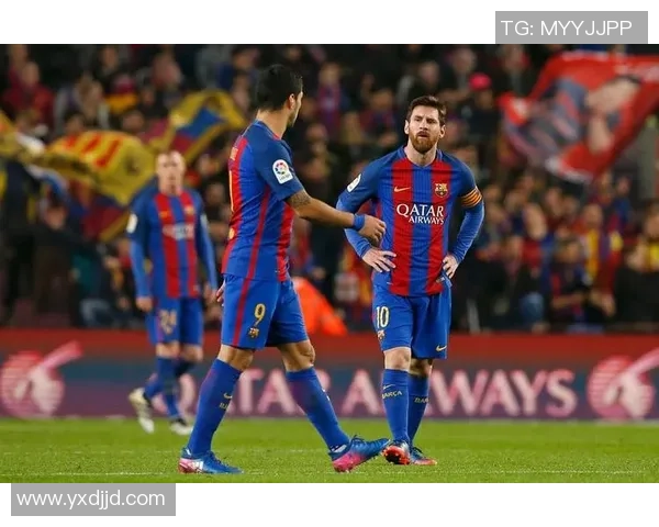 世界杯精彩瞬间：里昂绝杀巴萨引爆全场激情时刻回顾