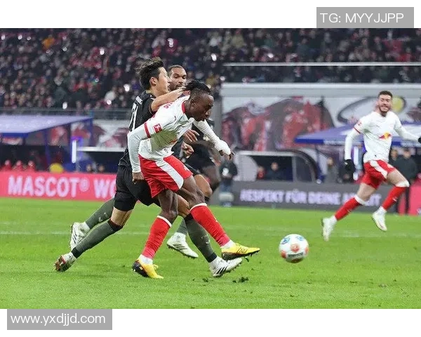 莱比锡大胜本菲卡帽子戏法引爆全场激情时刻回顾