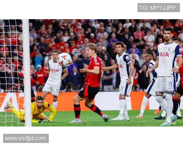 欧联杯激战：里昂逆转热刺上演惊天大逆转全场沸腾